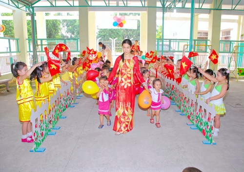 Chuẩn bị gì cho bé ngày đầu tiên đi học mẫu giáo?